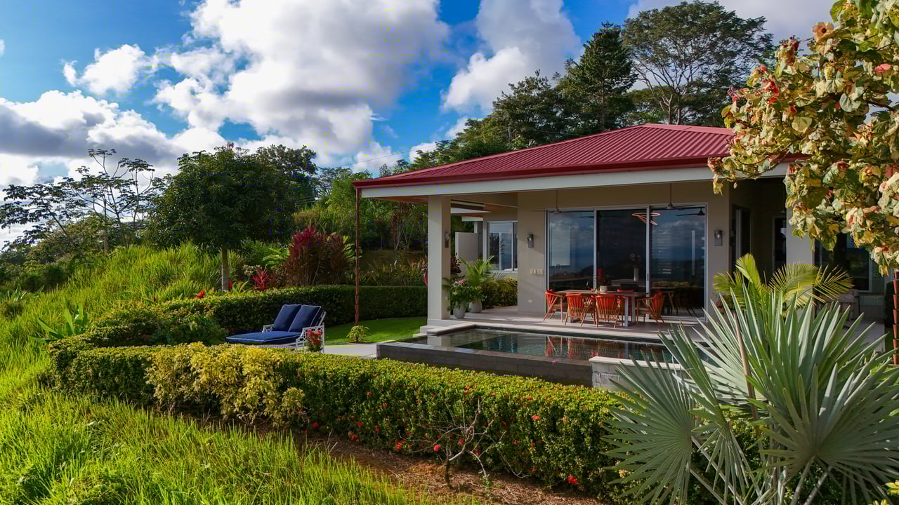 Blue Horizon – luxury ocean-view home in Ojochal, Costa Rica