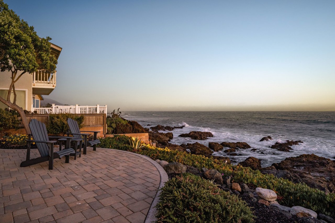 Striking Design on Cambria’s Coastline