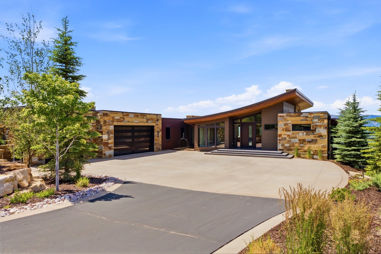 Top-of-Promontory Architectural Estate — Furnished & Turnkey - Front-Row Mountain Views