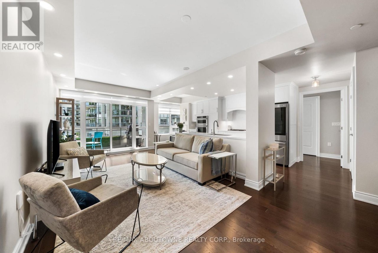 3500 Lakeshore Road W 205