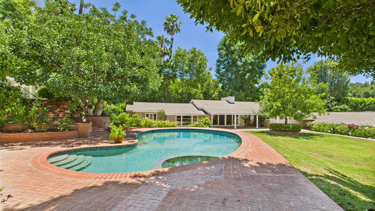 Architecturally Significant Lloyd Wright Encino Compound