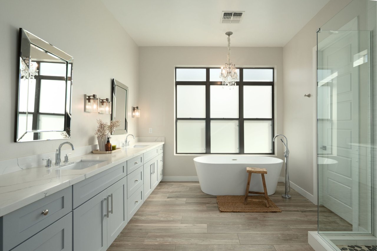 4533 E MONTECITO Avenue