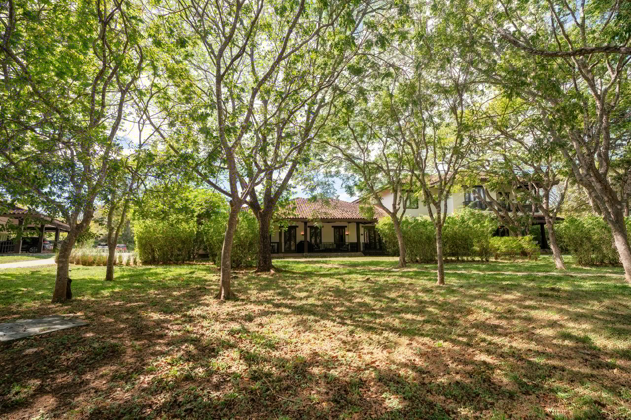 Los Malinches 6 | Luxury Spanish Colonial Townhouse in Hacienda Pinilla