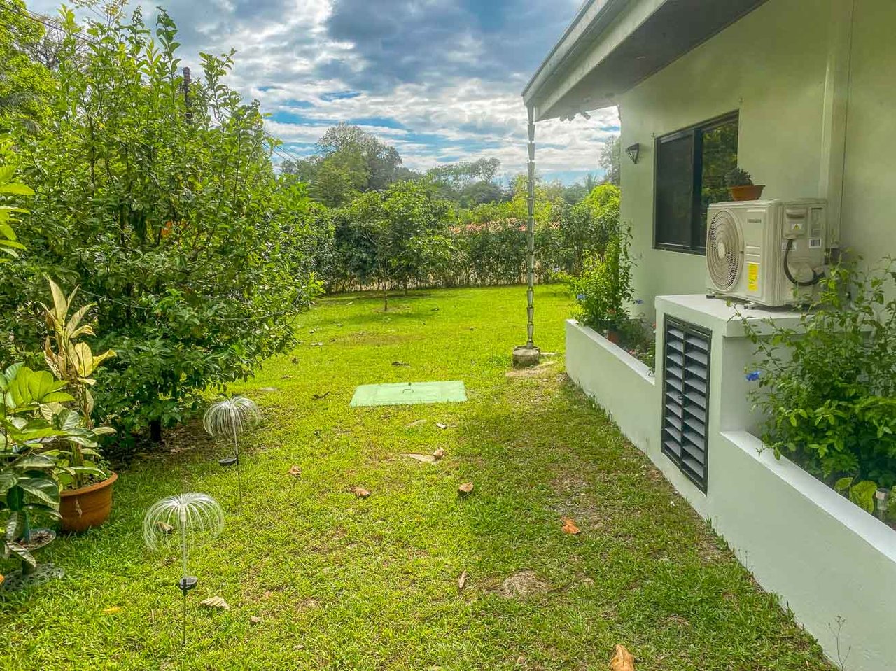 3-Bed Home on Calle Principal Ojochal with River & Jungle