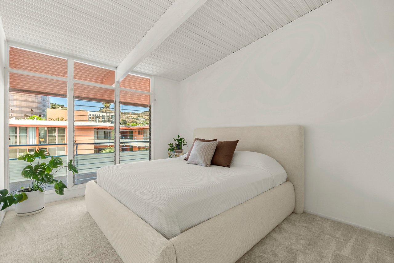 1400 N Hayworth Ave Unit: 32, West Hollywood