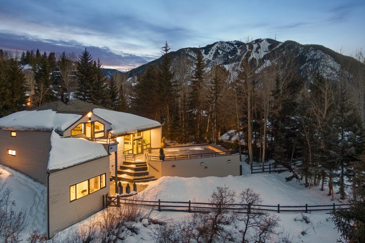 Designer Living with Unmatched Mountain Views