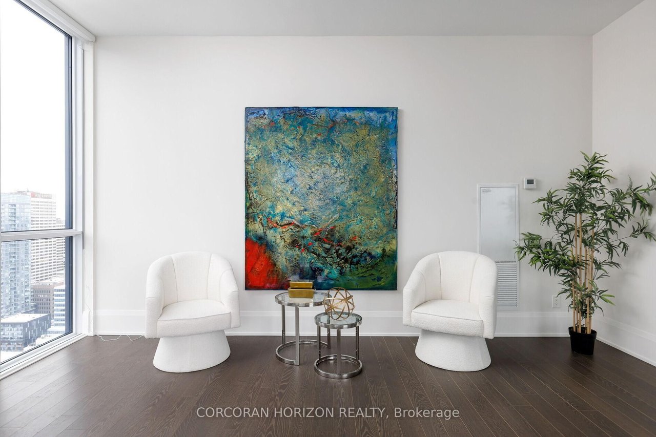 PENTHOUSE OPULENCE BY THE EGLINTON LRT