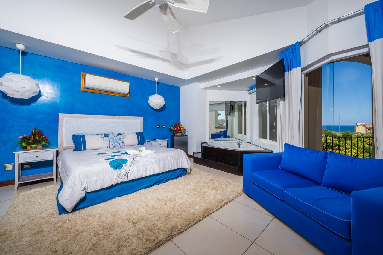 Peninsula Double Penthouse 62/63 Langosta