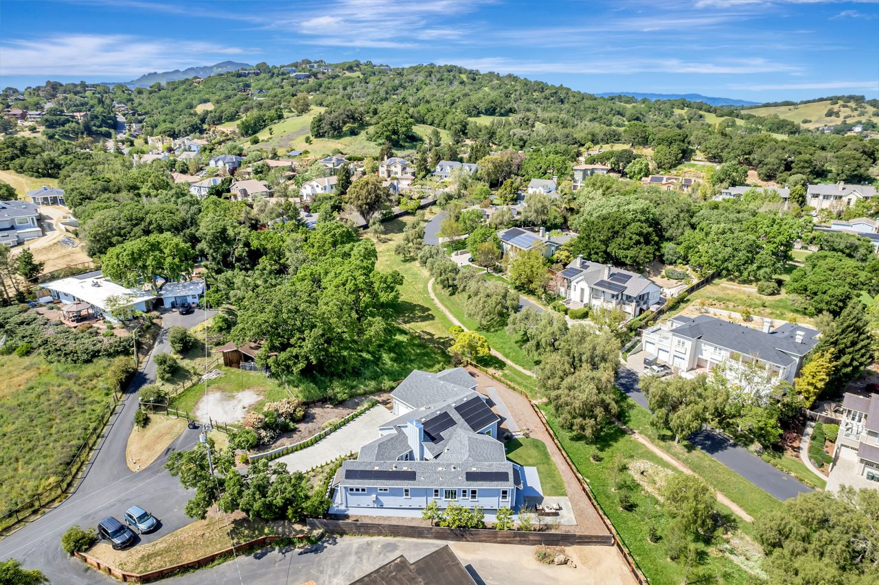 12 Rose Ct Novato