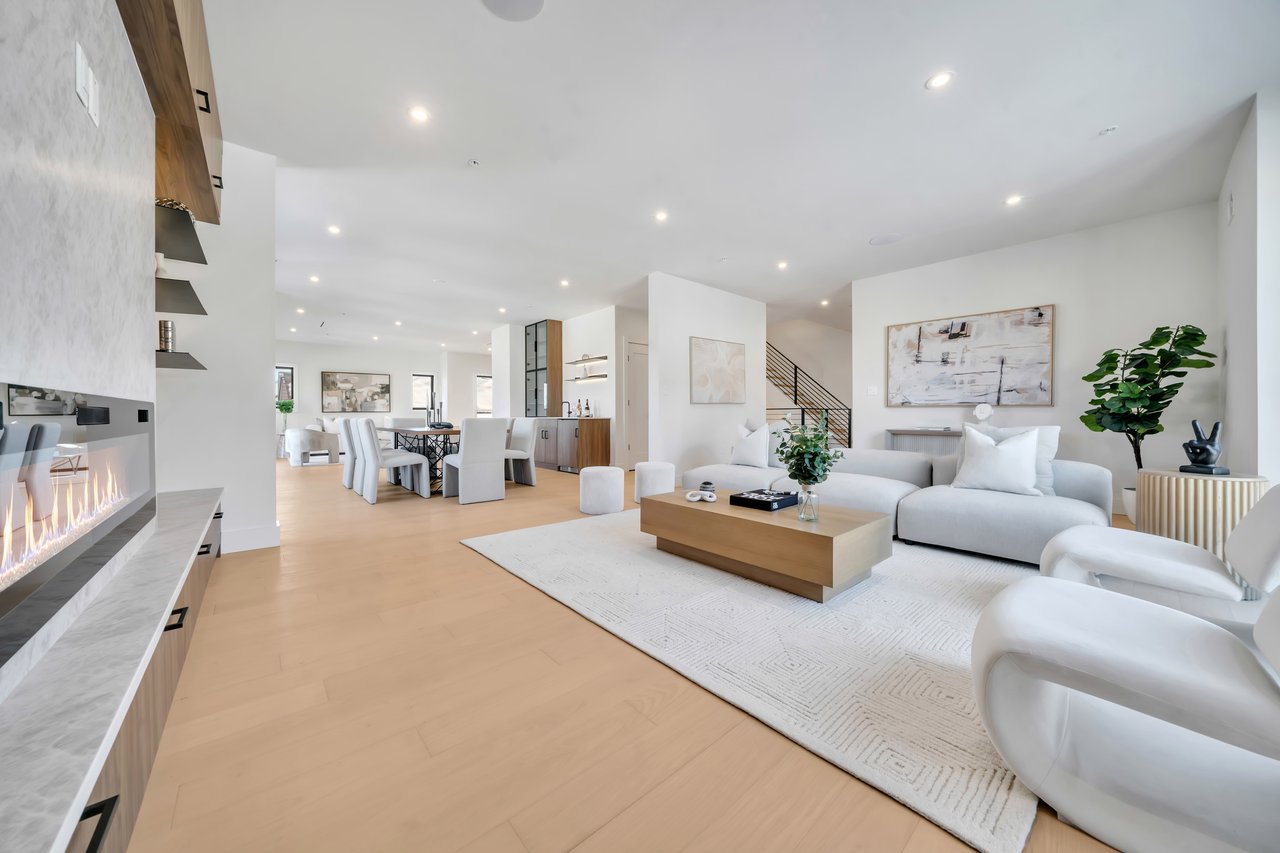 2220 Mackay Avenue B