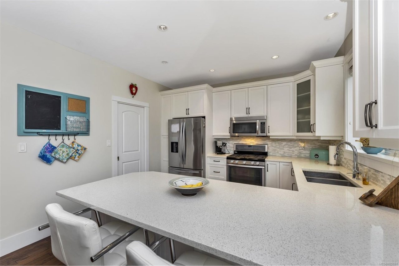 3457 Hopwood Pl