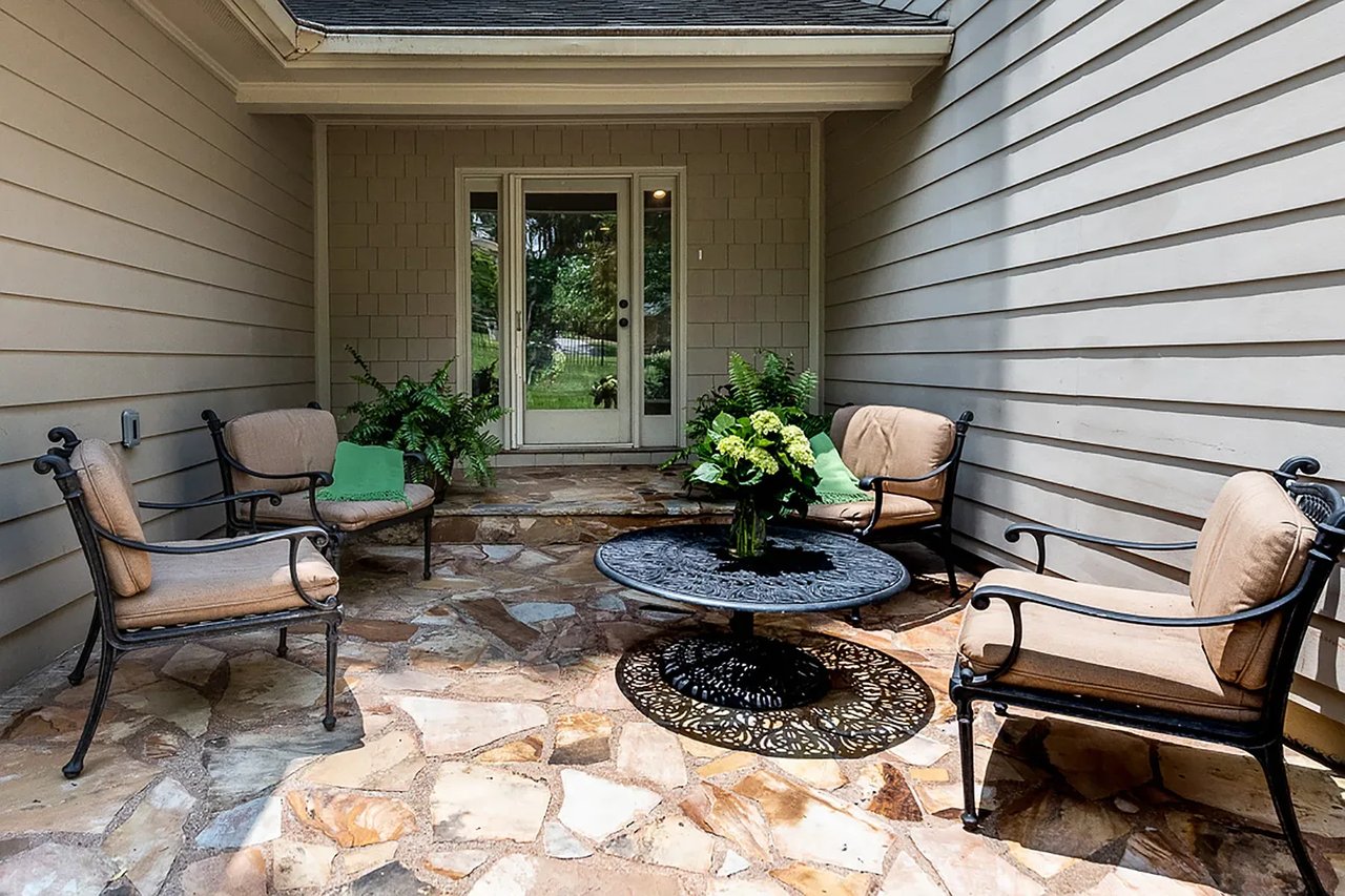 Pros and Cons of Living in Dunwoody and Sandy Springs