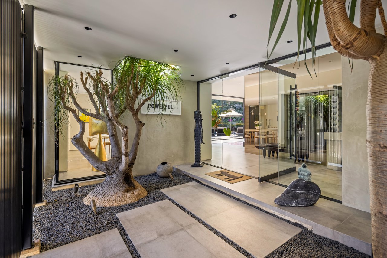 1087 Moraga Dr, Bel Air