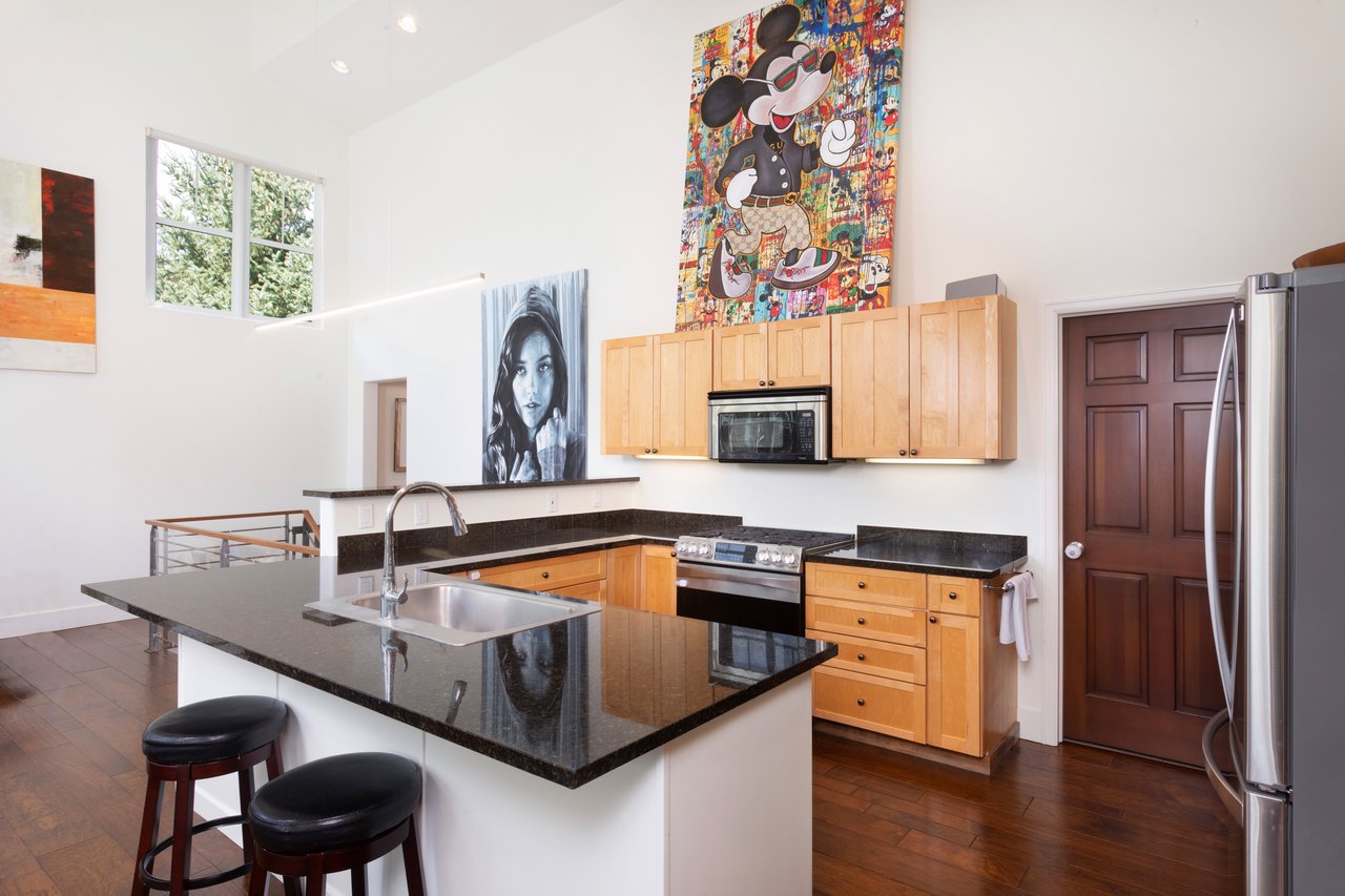 Bright & Stylish Willits Townhome with Modern Upgrades