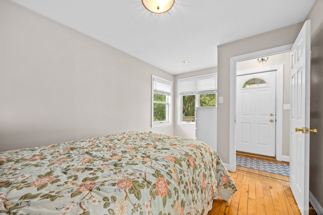 4046 Fairview Ave, Downers Grove
