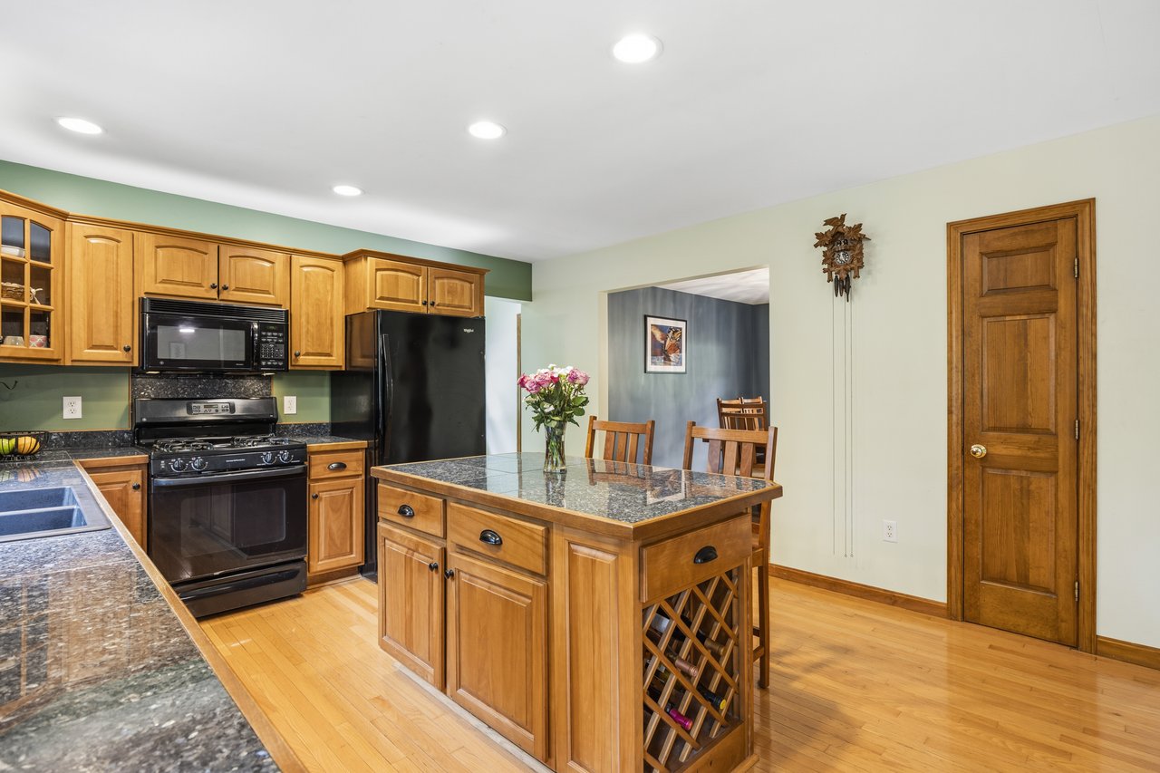 20 Ambrose Circle, Gray