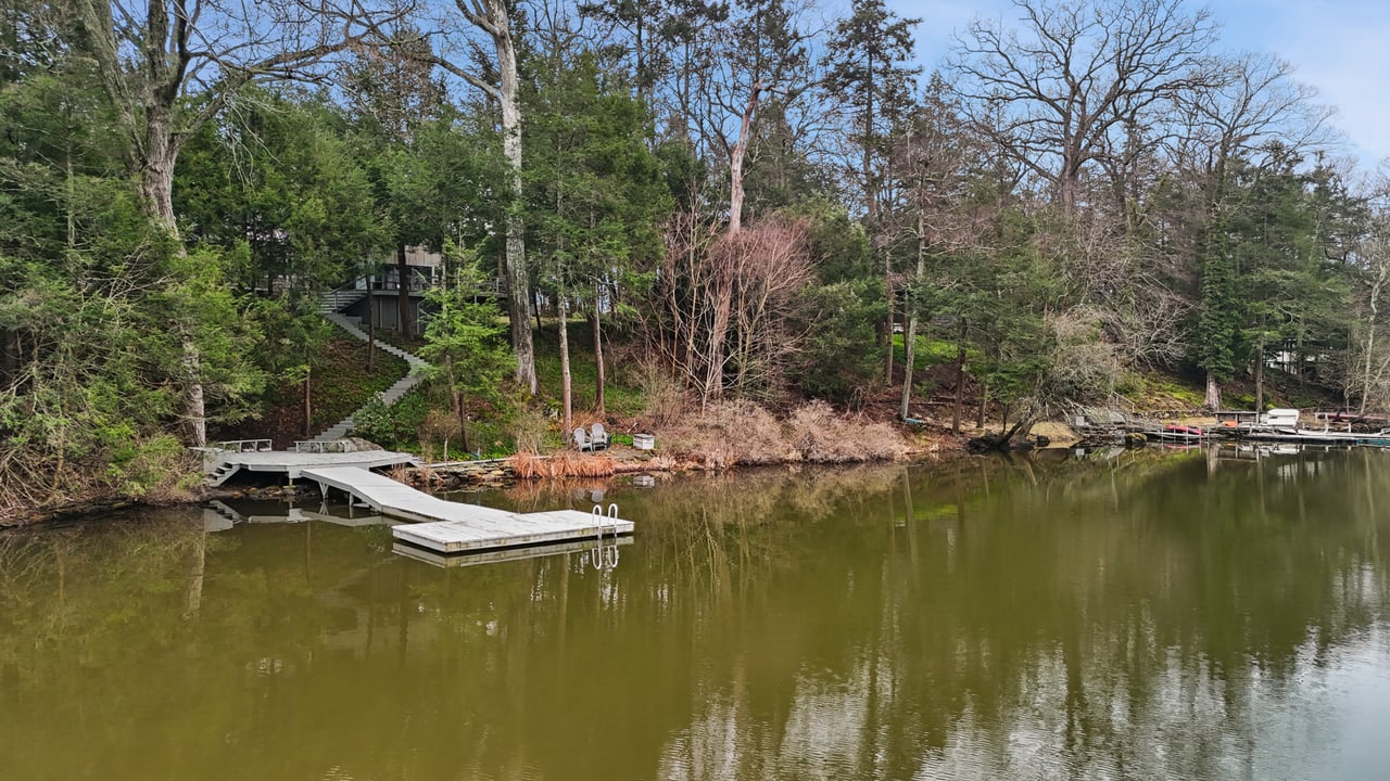 49 Twin Lakes Road