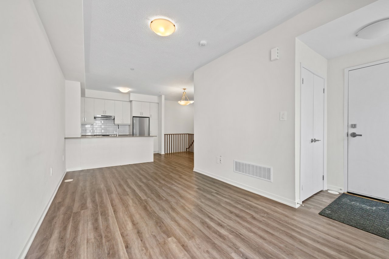 31 Honeycrisp Cres Townhouse 57