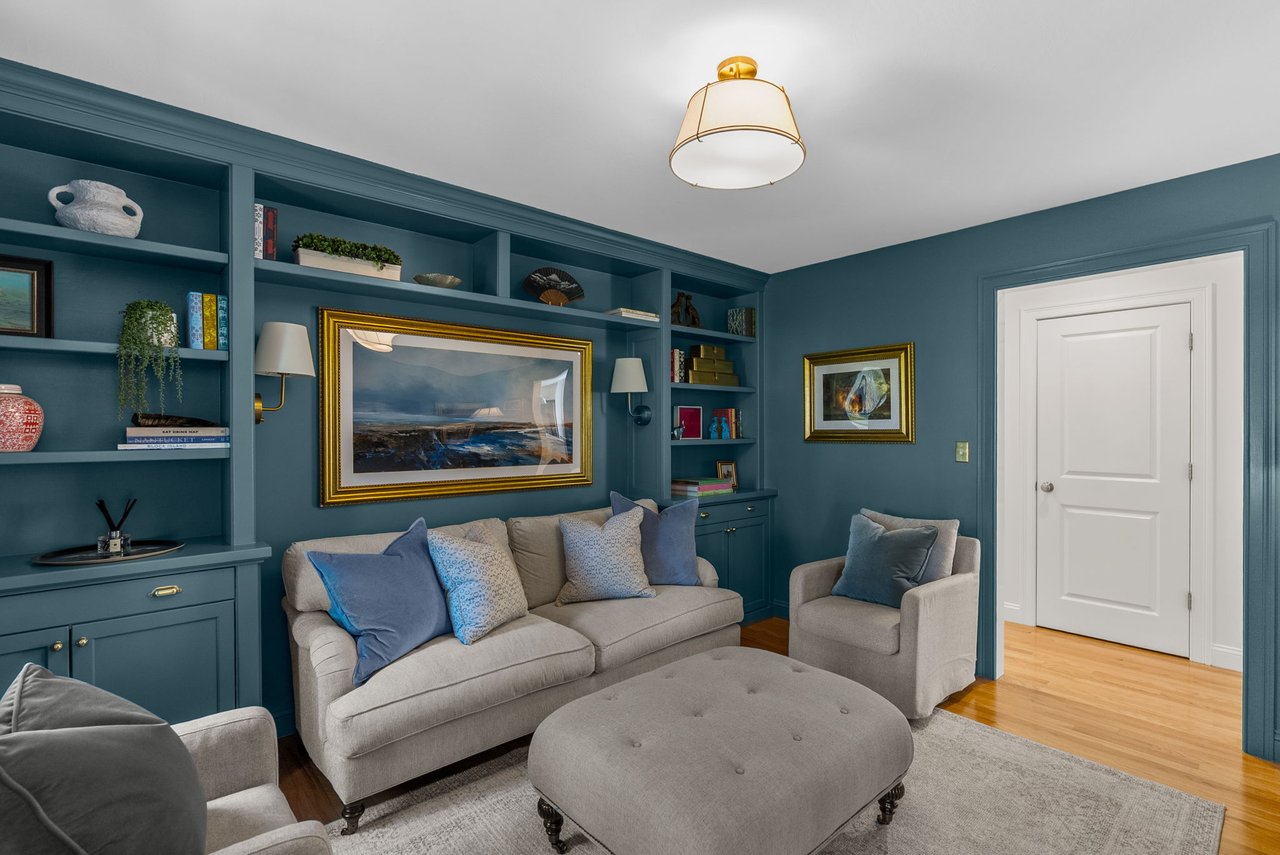 11 Lisa Ln Pembroke, MA 02359