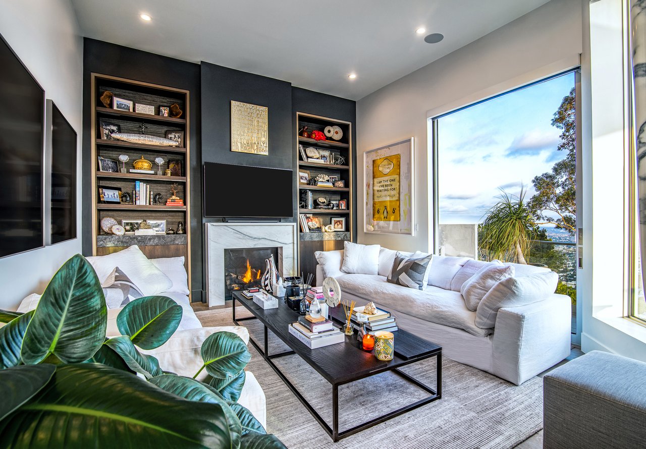 8572 Hillside Ave, Sunset Strip