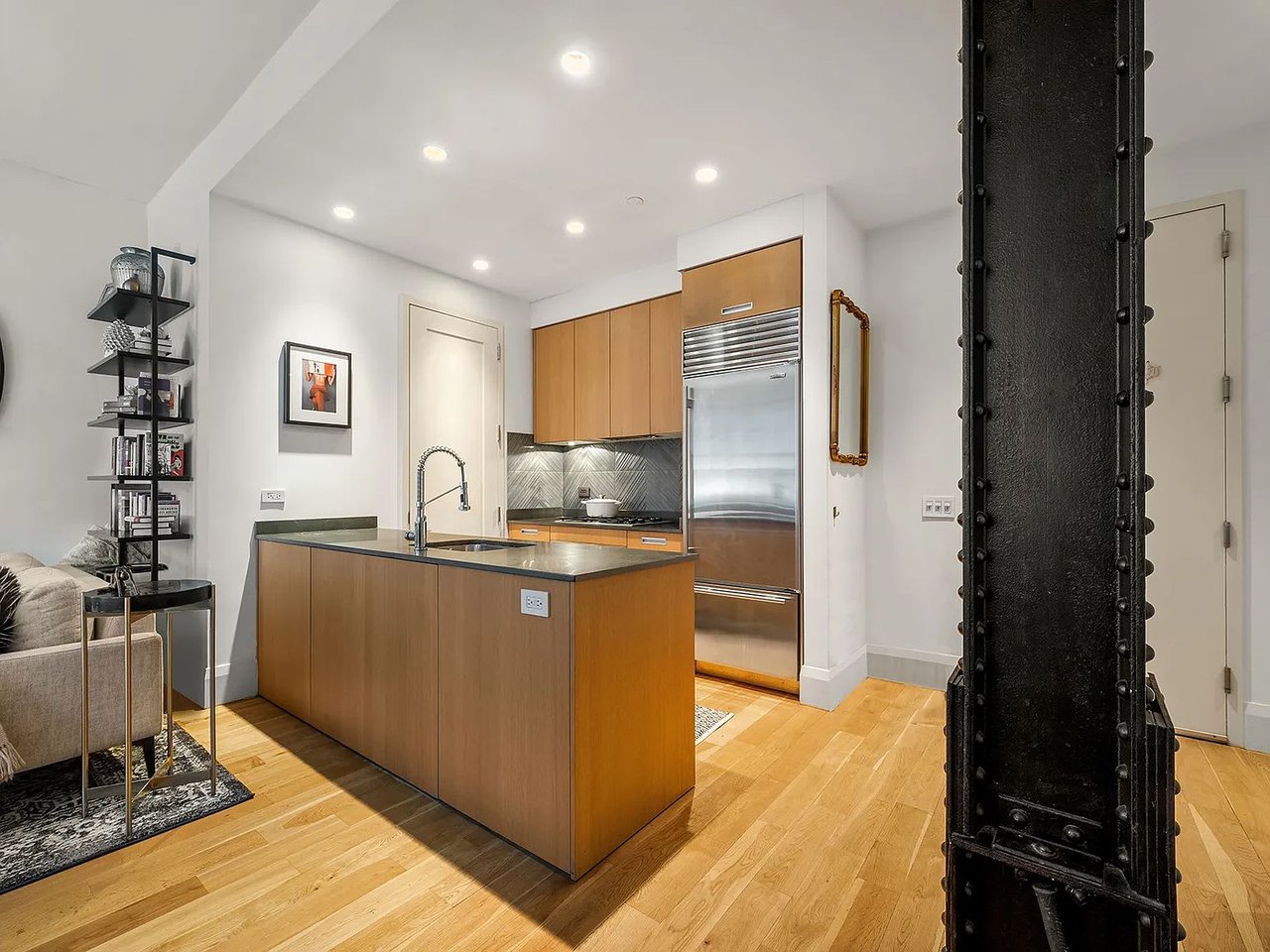 71 Nassau St, #8B