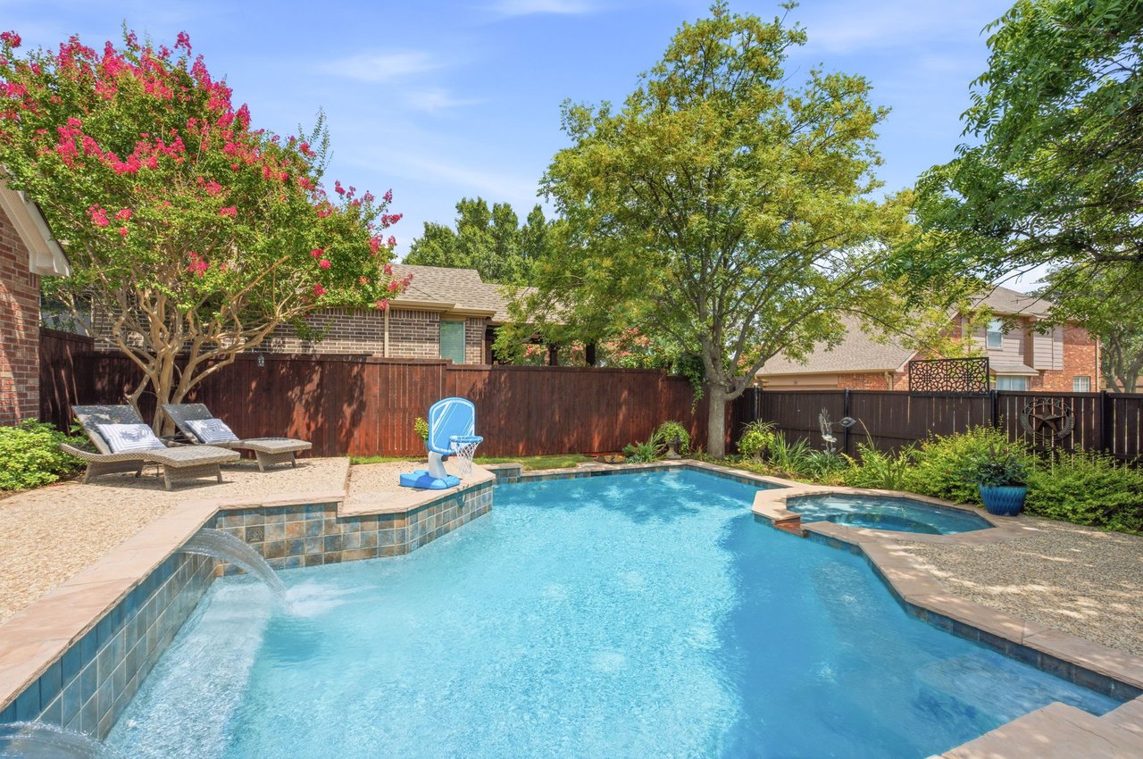 7005 Royal Glen Trail