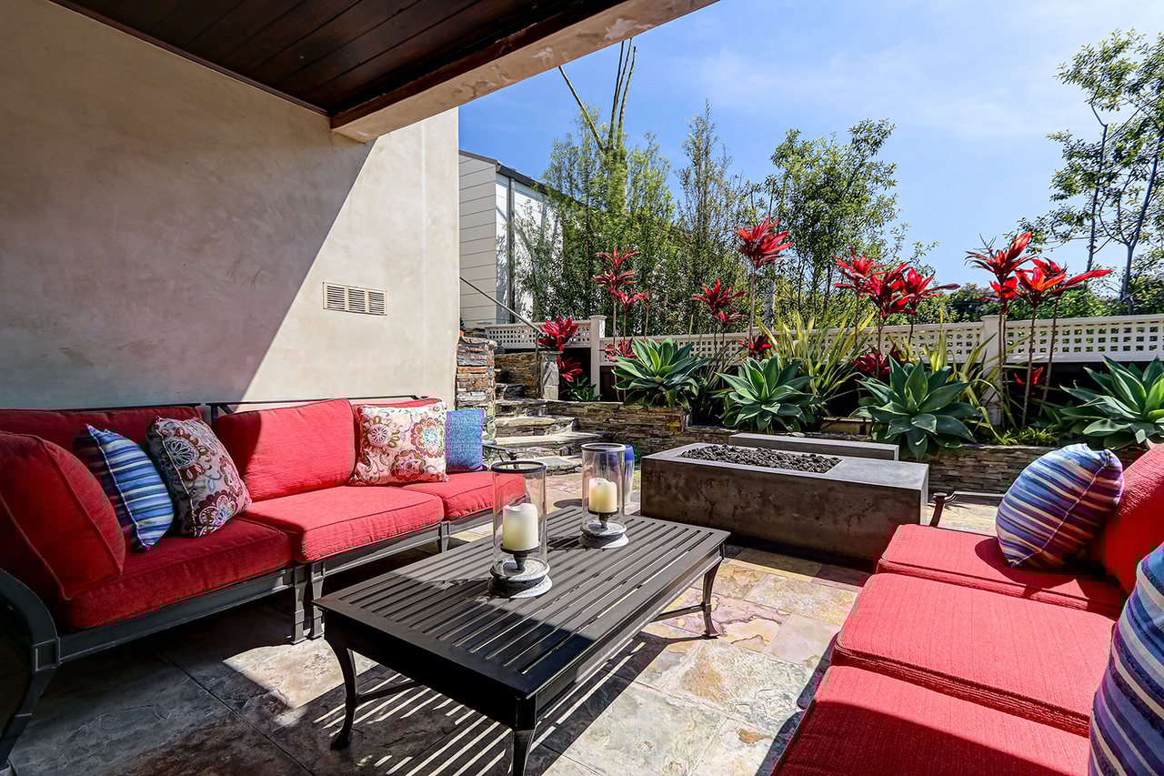 Hill Section View Home