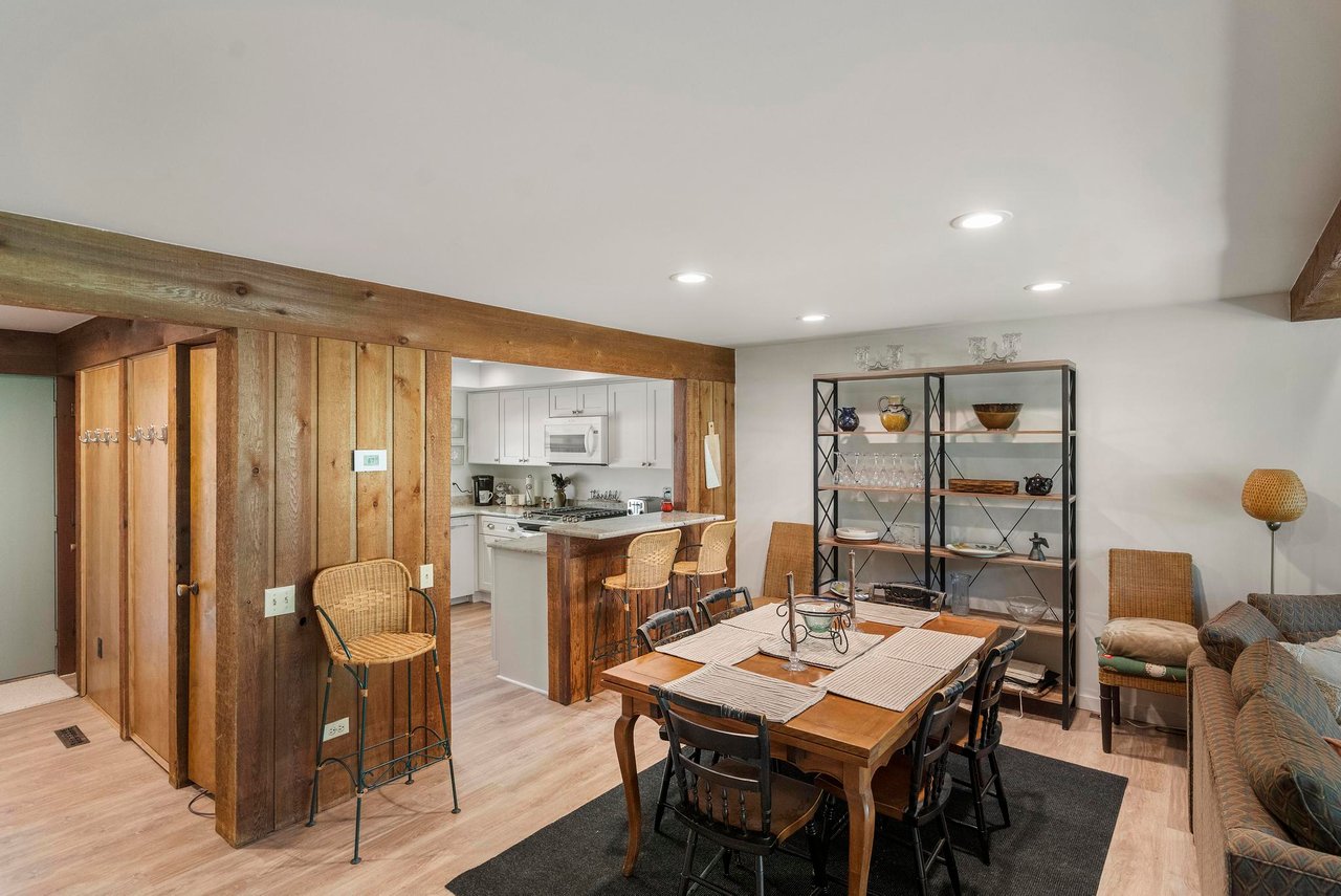 Wildwood Condo, Walloon Lake