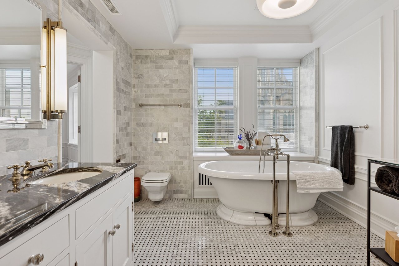 510 Groveland Avenue #304