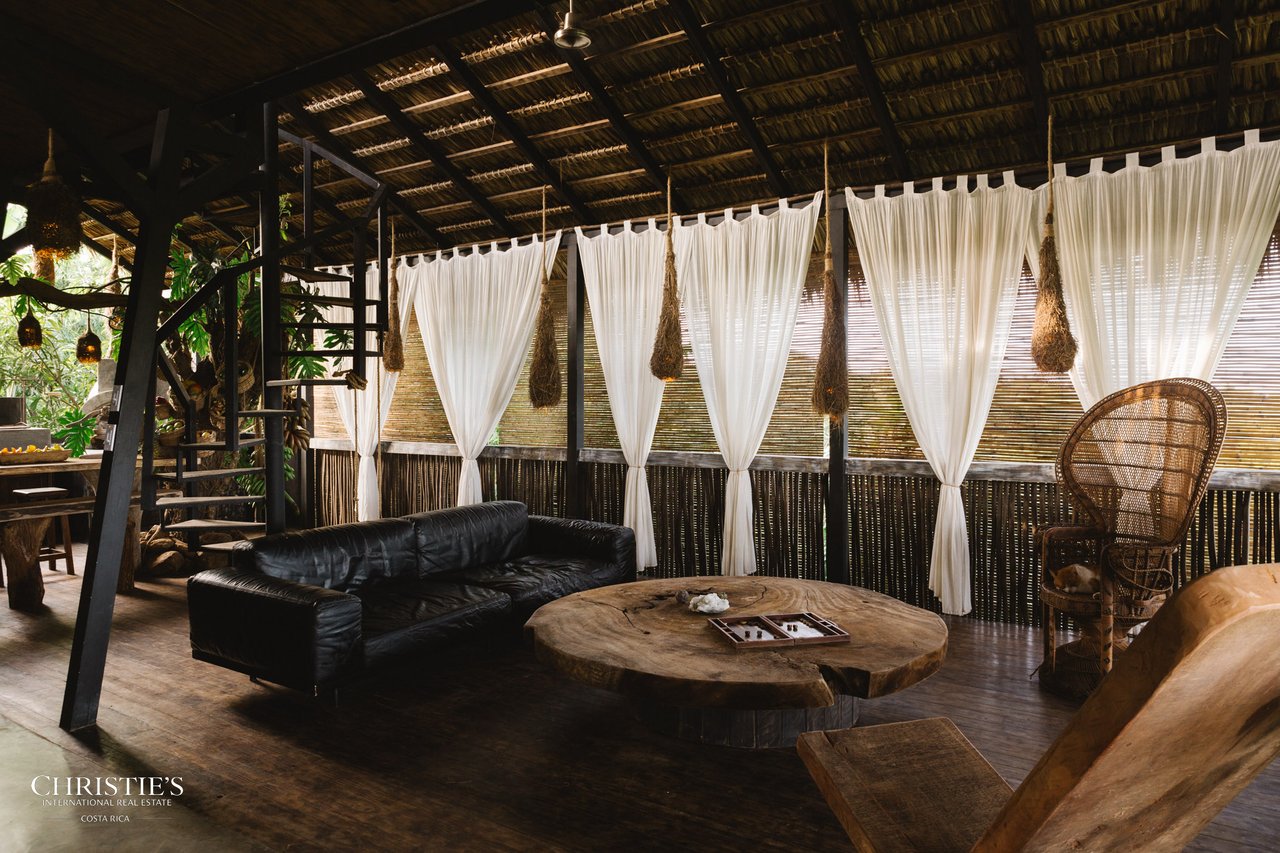 Villa Animales – Luxury Jungle Sanctuary