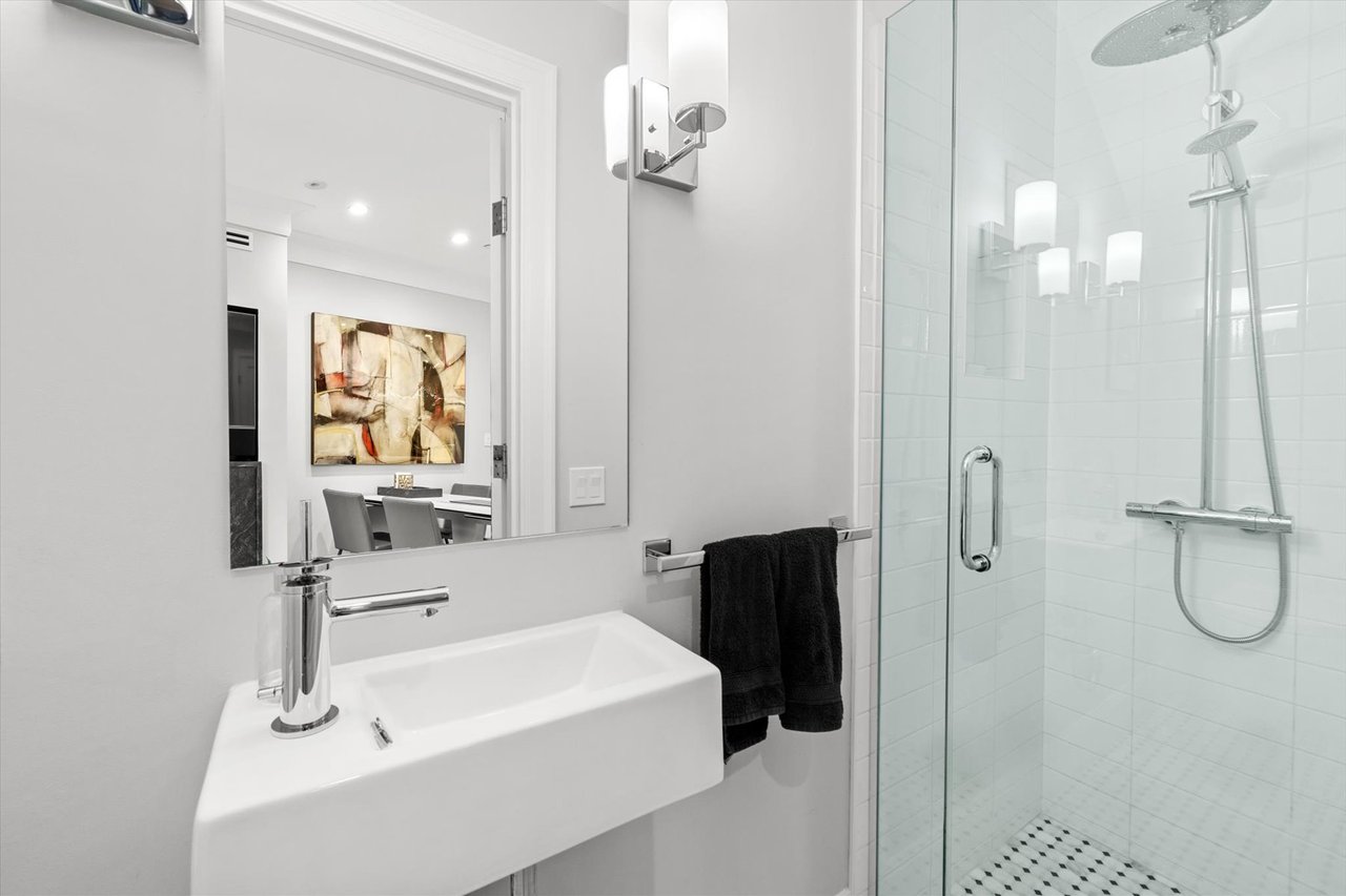 11 Claremont Park, Unit 1