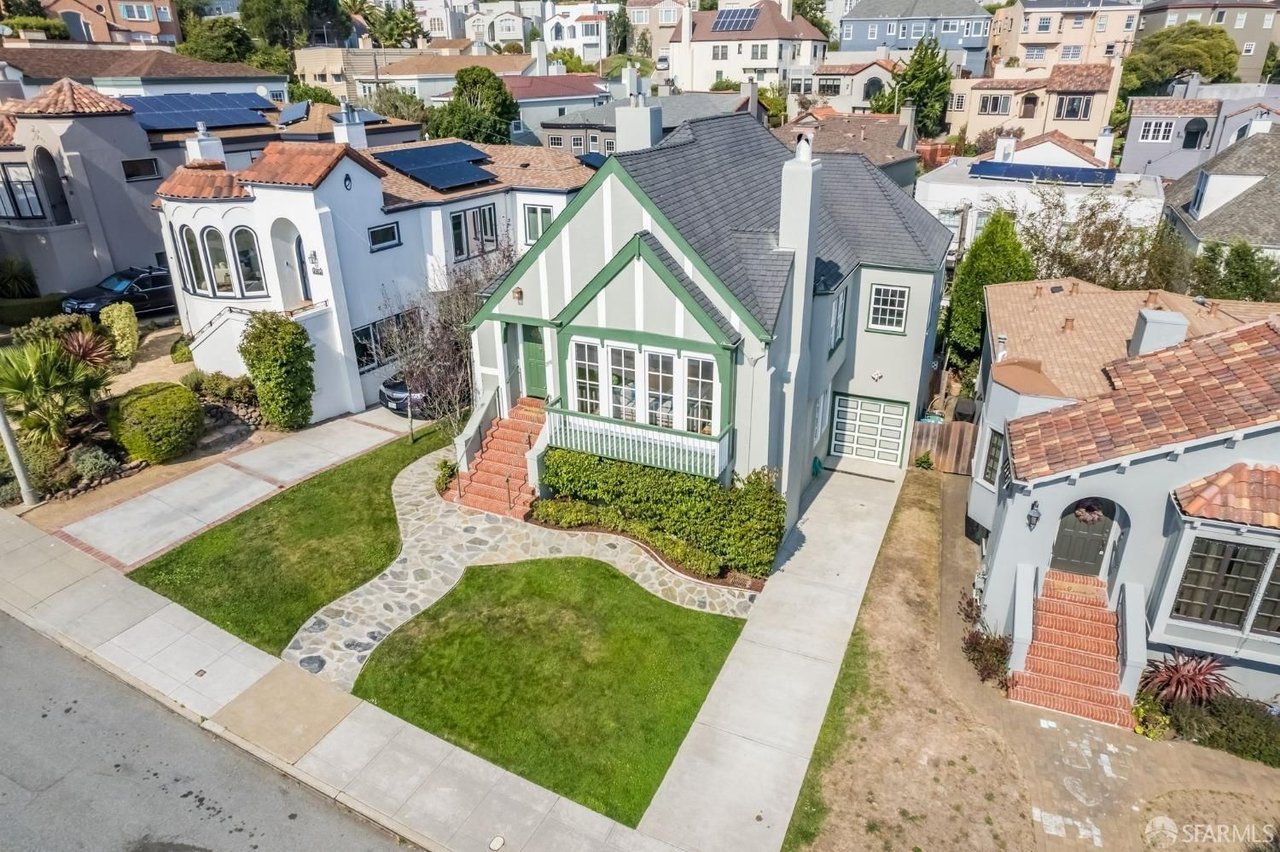 366 Valdez Ave