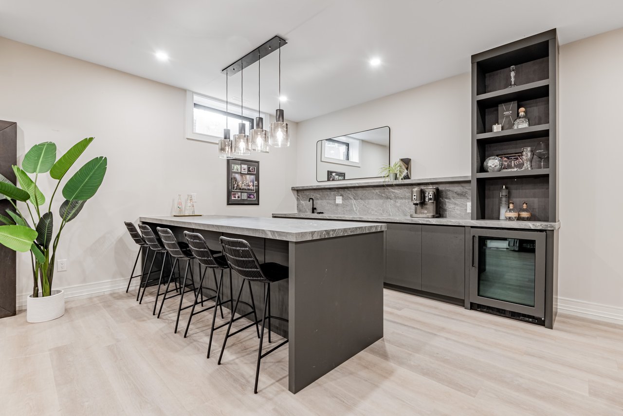 8 Manor Haven Rd 