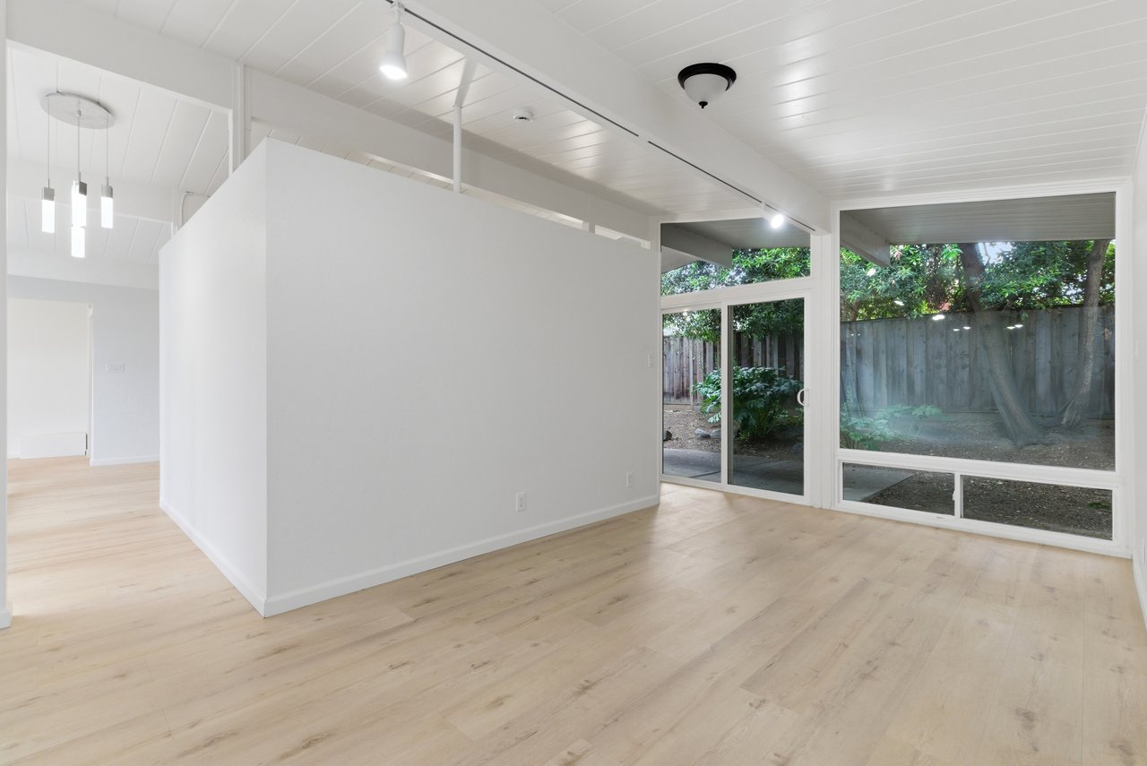 618 Sheraton Drive