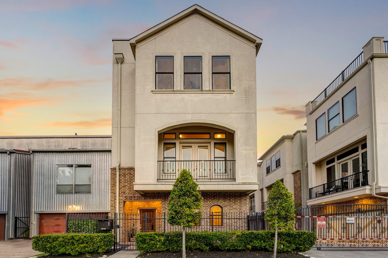 3123 Austin St