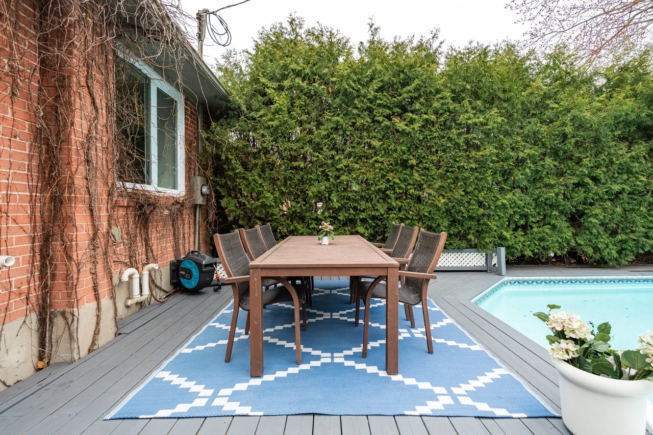 Central Oakville Bungalow