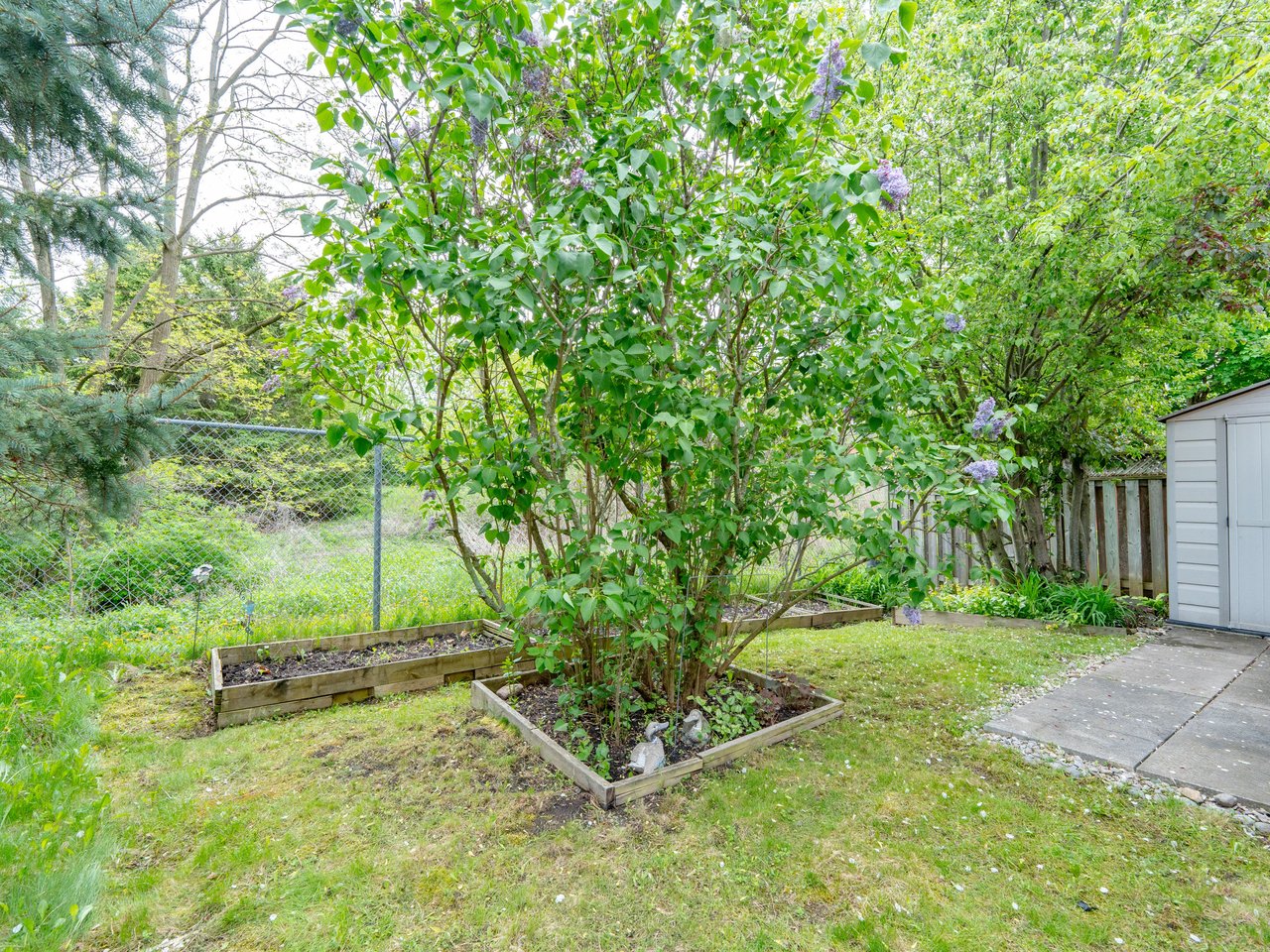 15 Rushingbrook Dr