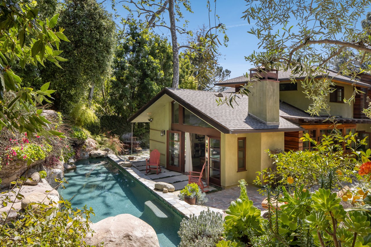 2669 Harlesden Ct, Hollywood Hills