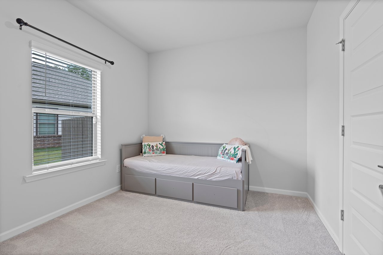 Four Bedrooms, Outdoor Fireplace, Great Location!