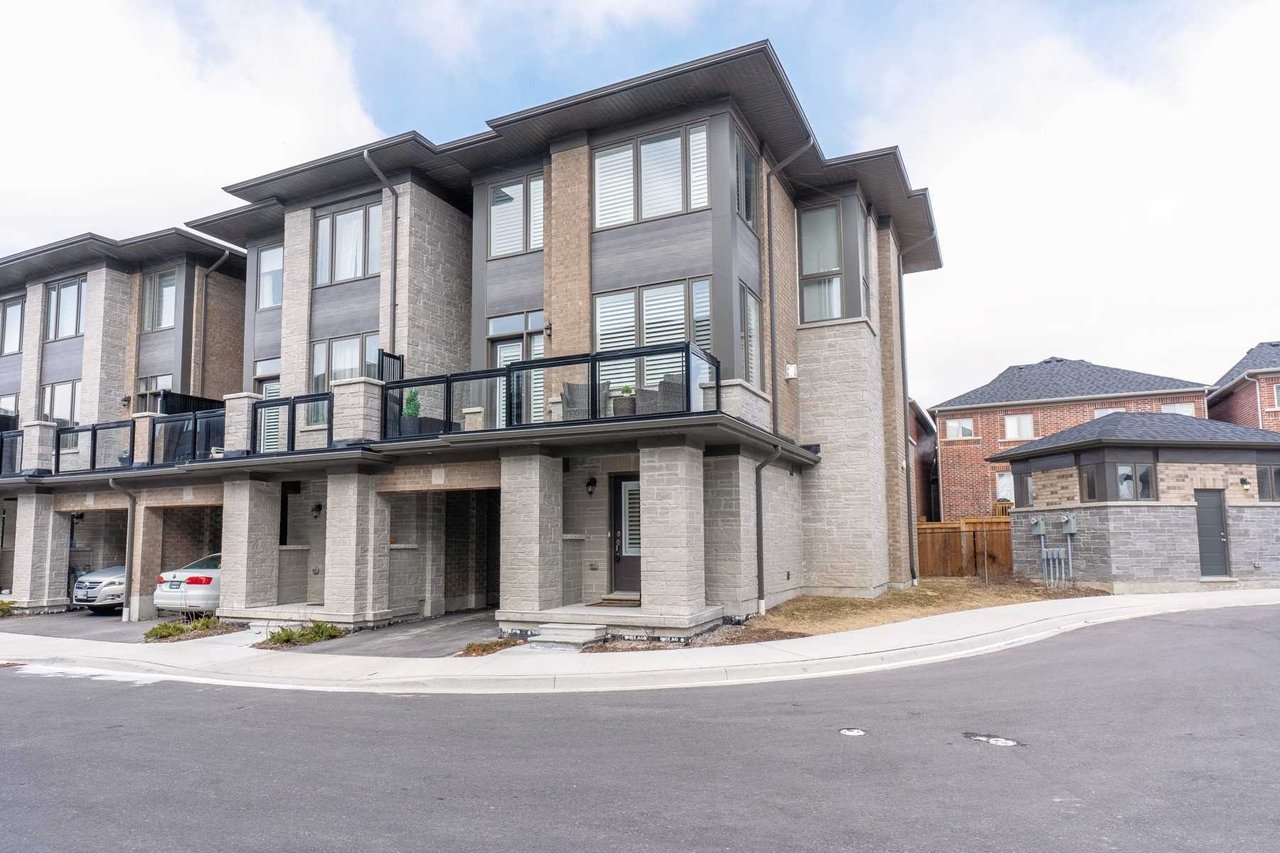 1956 Altona Rd, #15