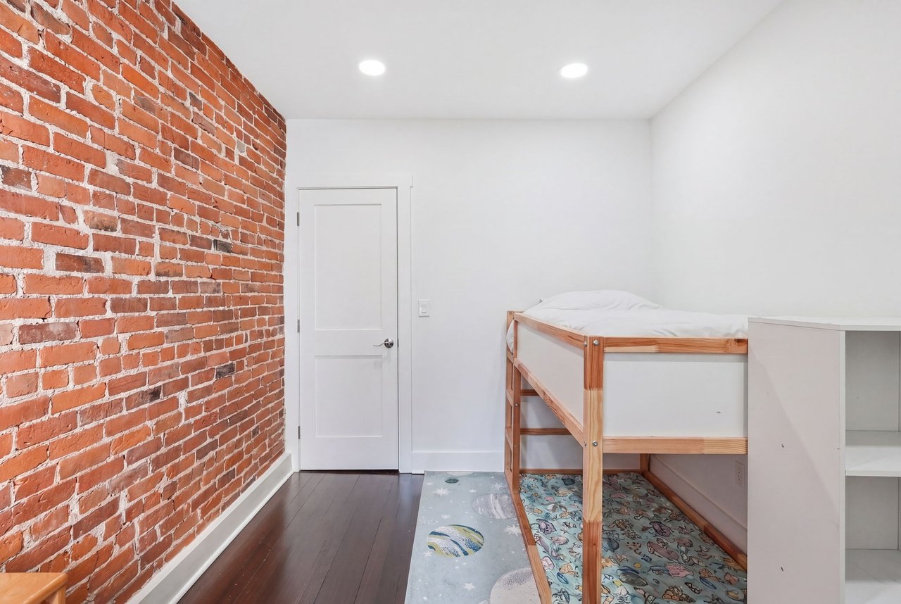 18 Phelps St #1 Salem, MA 