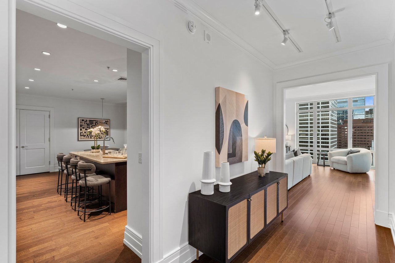 10 Rittenhouse #2502