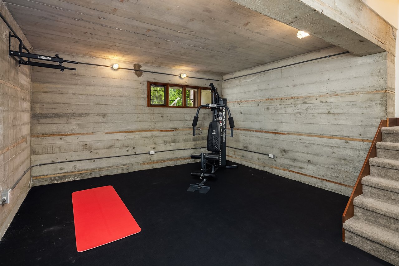 4343 W McLaren Street