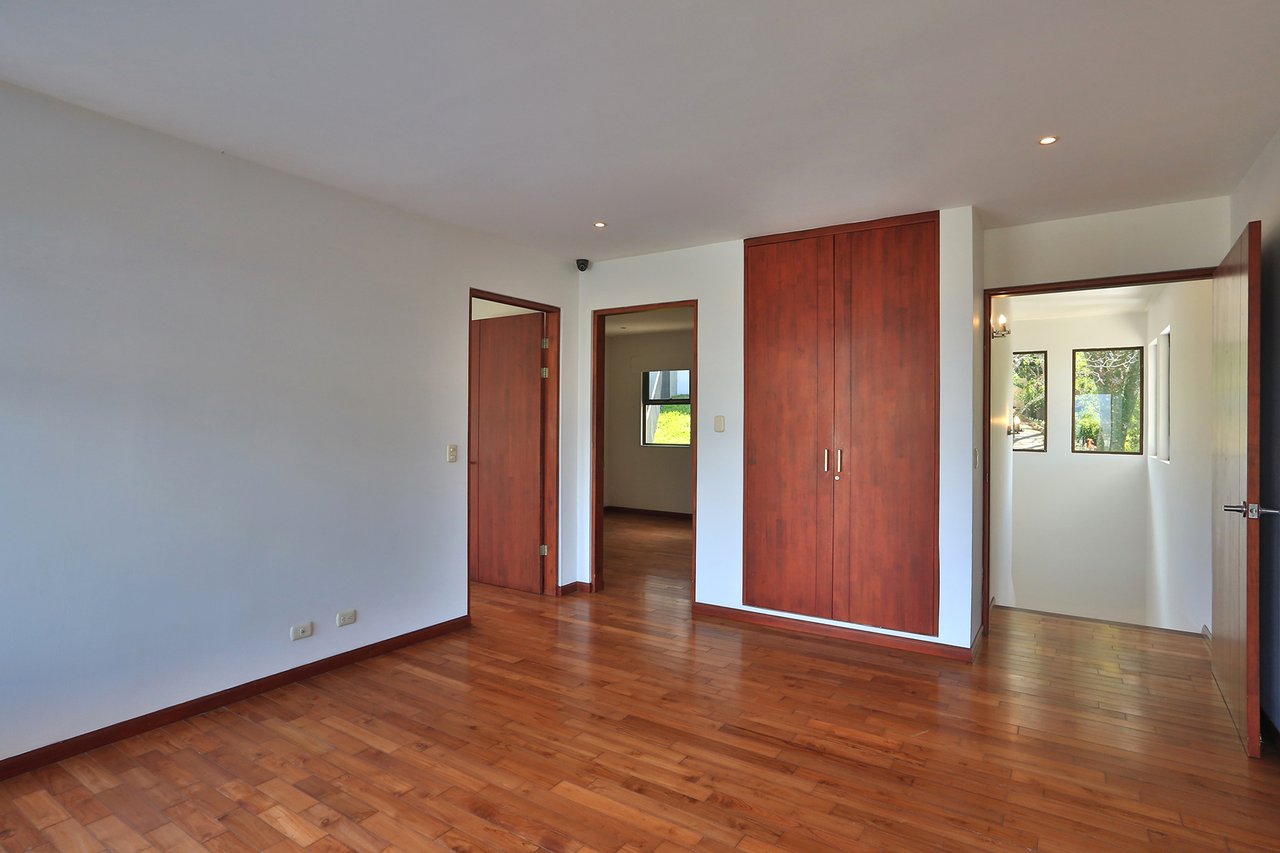 Panoramic View Terrace Residence, Ciudad Colon, San Jose