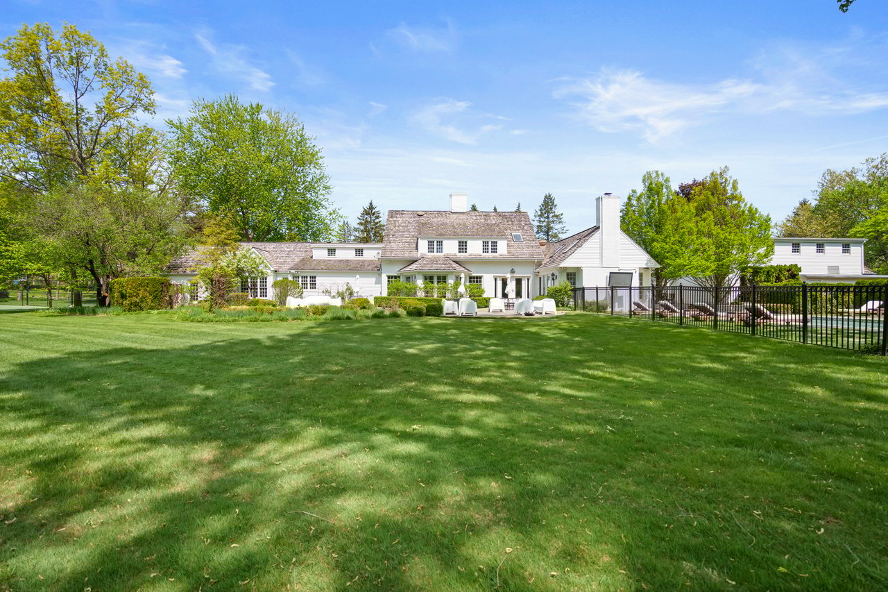 345 Woodridge Road