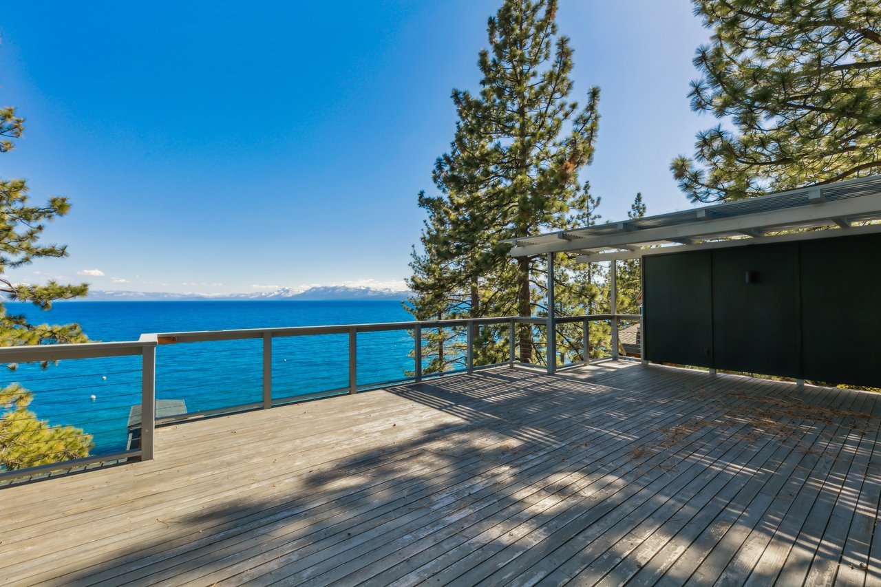 Coveted Dollar Point Lakefront