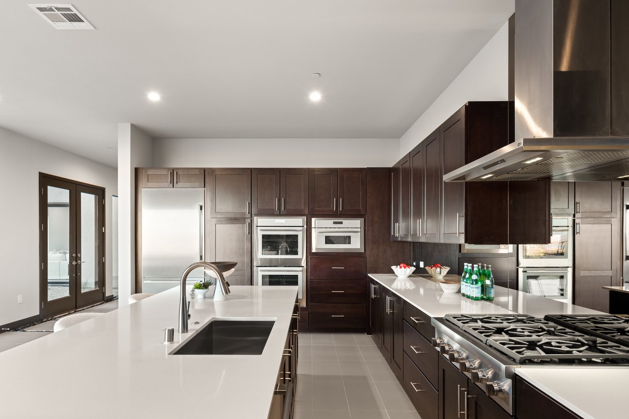 36 Rainbow Point Place