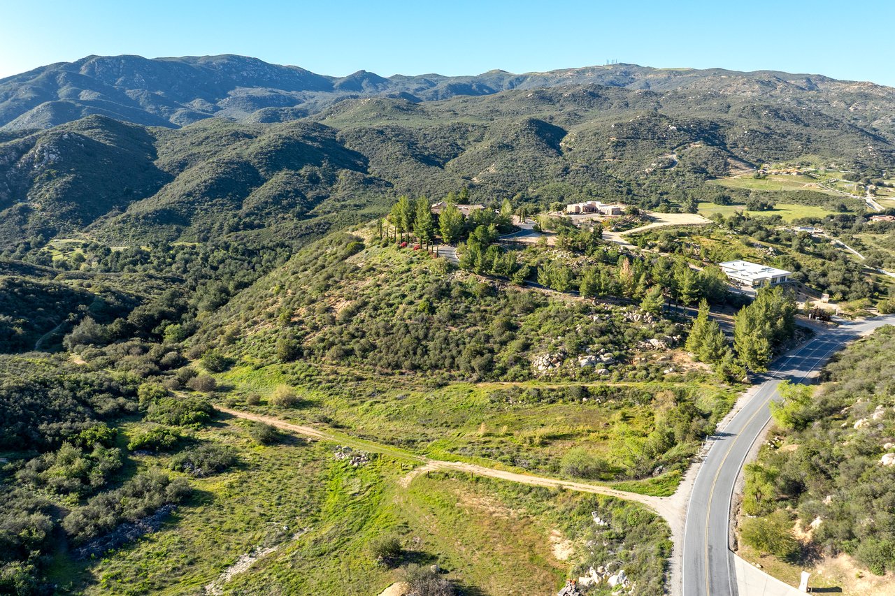 38355 Vista Del Bosque