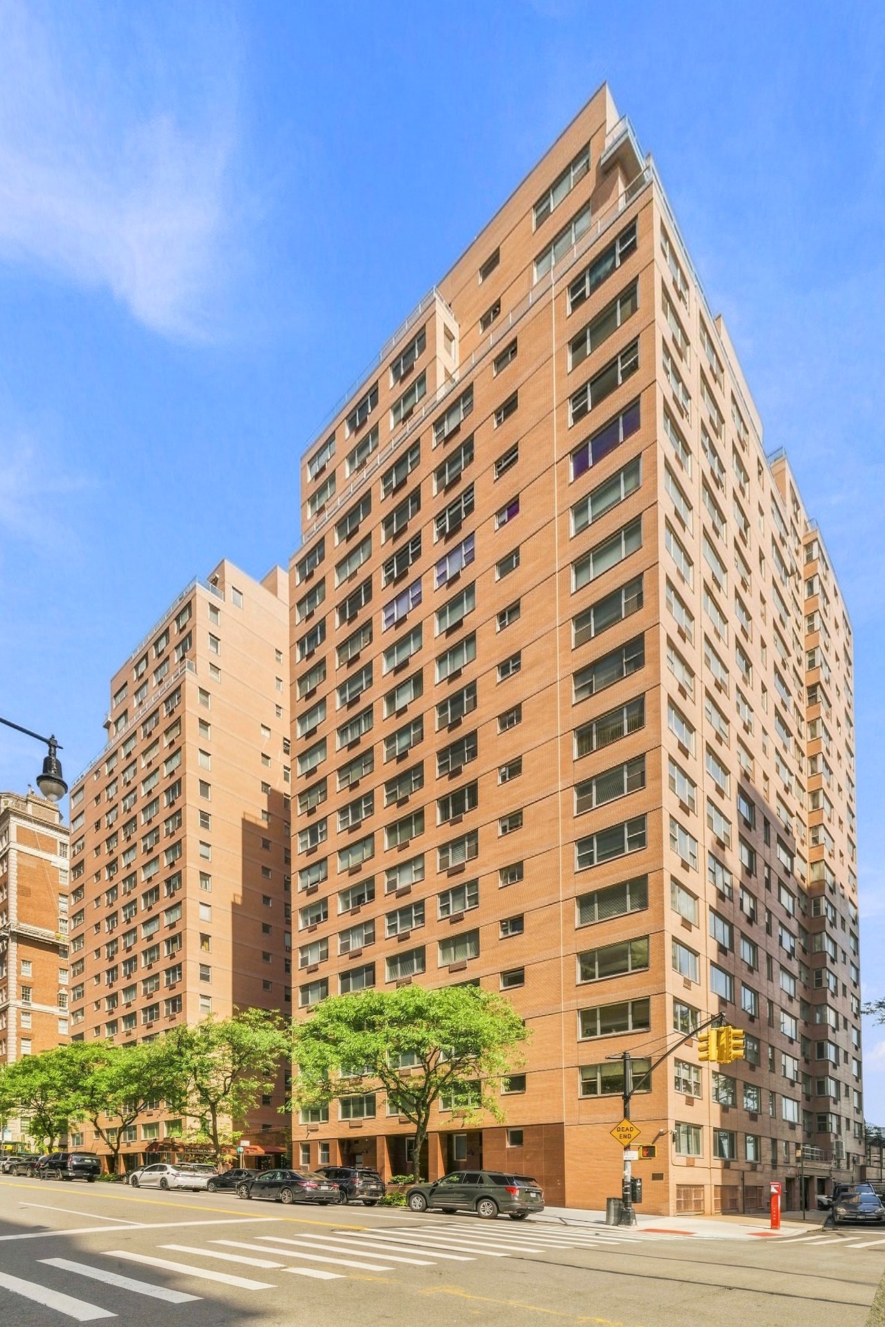 25 Sutton Place South