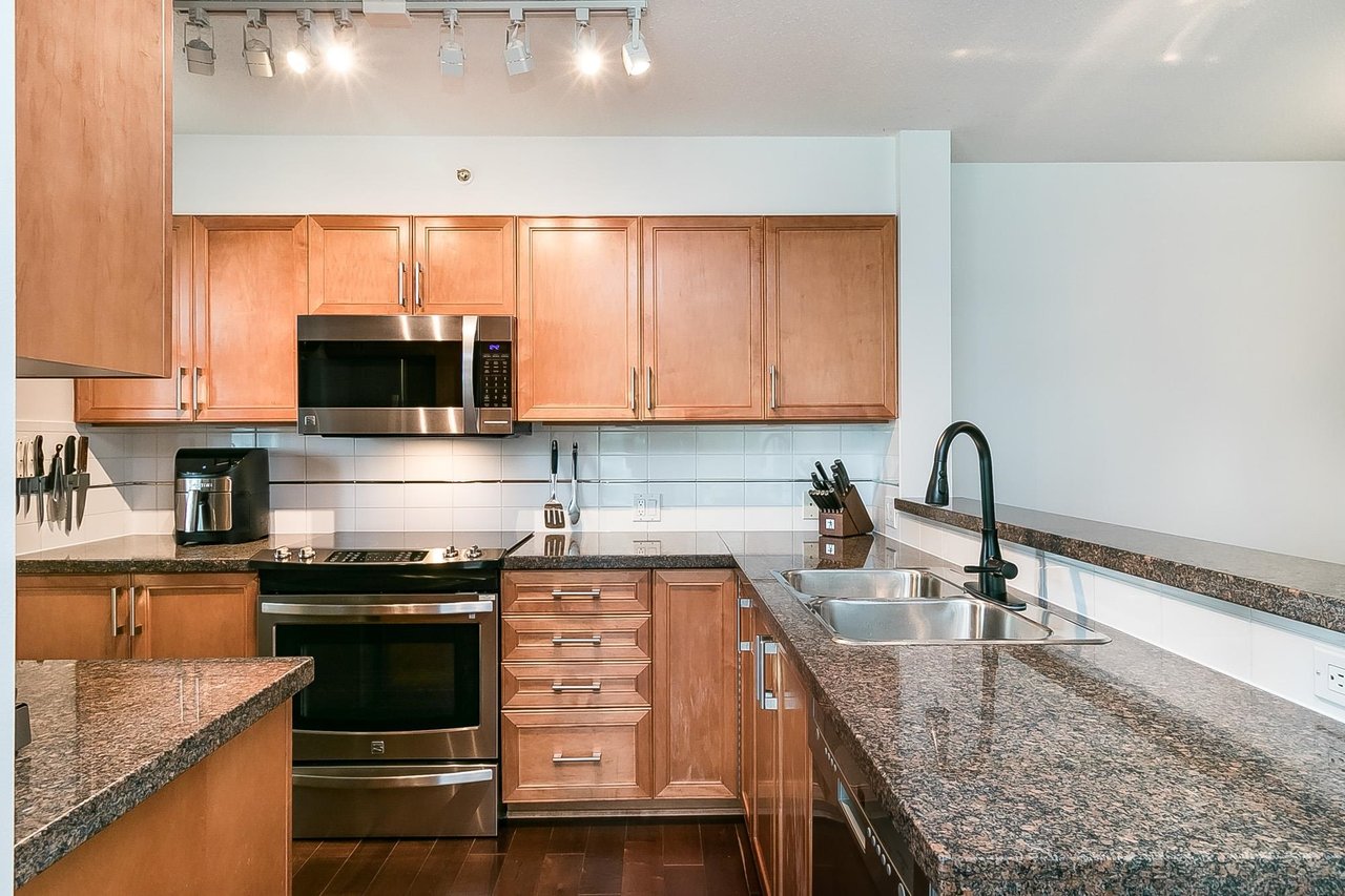 504-4388 Buchanan St